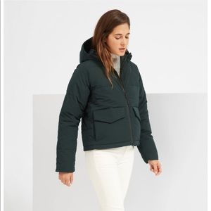 Everlane Short Puffer Jacket in Dark Green